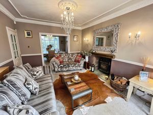 Lounge- click for photo gallery